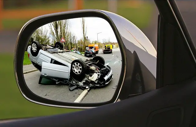 car crash, car wreak, car accident - what to do after a car crash