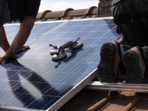 step by step guide for diy maintenance of solar panels