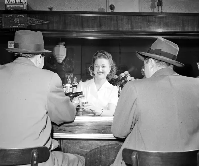 Women Bartender in Detroit 1948 - Ban on Women Bartenders
