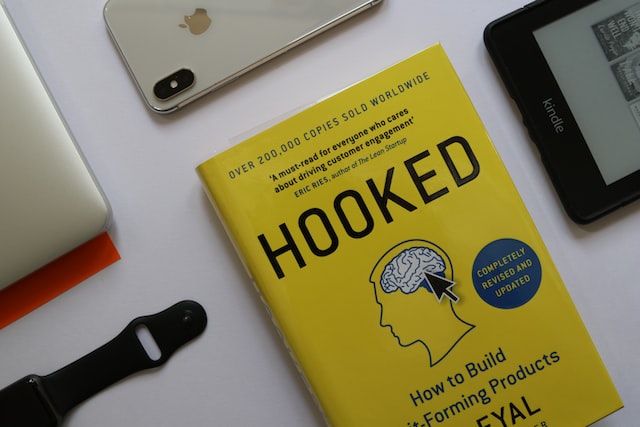 Book hooked - how to stop vaping safely