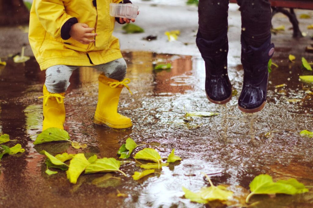 4 Relaxed Ways To Spend A Rainy Weekend